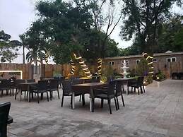 Exclusive Hotel and Suites by K