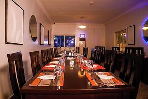 De Guest Pride Hotel and Suites