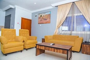 De Guest Pride Hotel and Suites