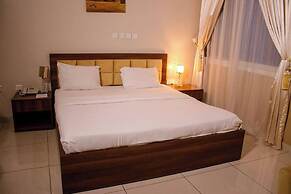 De Guest Pride Hotel and Suites