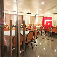 De Guest Pride Hotel and Suites