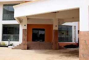 De Guest Pride Hotel and Suites
