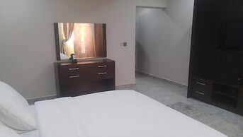 De Marshall Hotel and Apartments