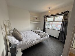 Daisy Haven in Southampton