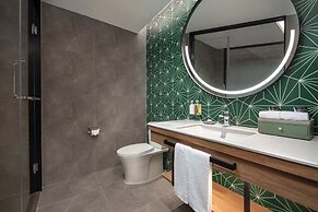 Holiday Inn Beihai Silver Beach by IHG