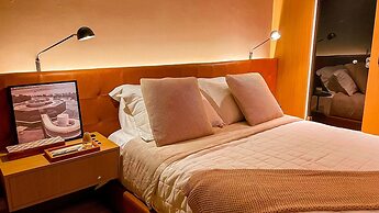 Yacht - by Setai Apartaments