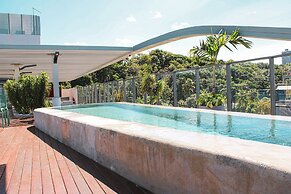 Yacht - by Setai Apartaments
