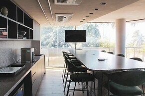 Yacht - by Setai Apartaments