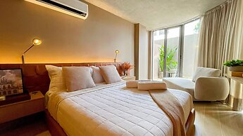Yacht - by Setai Apartaments
