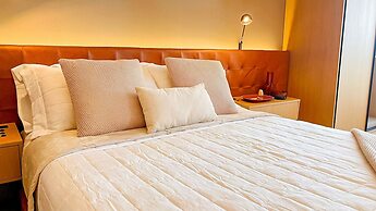Yacht - by Setai Apartaments