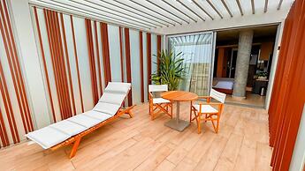 Yacht - by Setai Apartaments