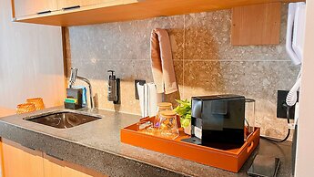 Yacht - by Setai Apartaments