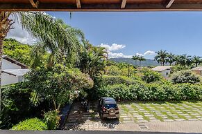 Apartments 450m From Lagoa da Conceicao - CRM