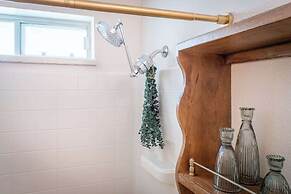 The Deco Retreat - UNR - Pet Friendly