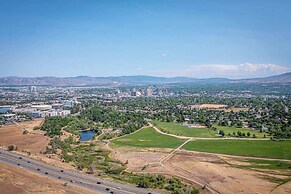 The Deco Retreat - UNR - Pet Friendly