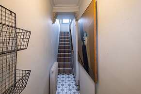 Host Stay Wakefield Apartment