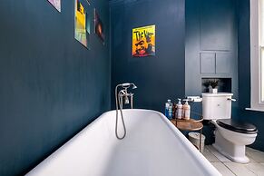 Host Stay Wakefield Apartment