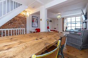 Host Stay George Street Townhouse