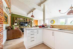 Host Stay Nicholson Cottage