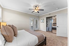 New Upscale 1BR Stay With Mini Golf Sauna Heated Pool