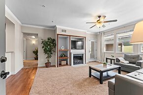 New Upscale 1BR Stay With Mini Golf Sauna Heated Pool