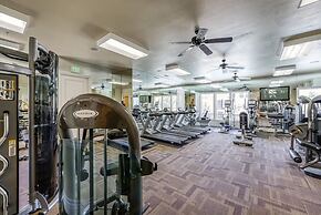 New Upscale 1BR Stay With Mini Golf Sauna Heated Pool
