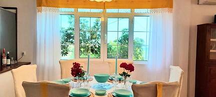 Emphasis Traditional House