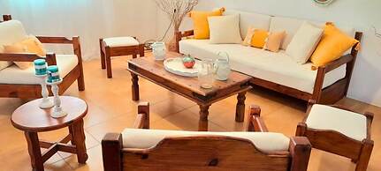 Emphasis Traditional House