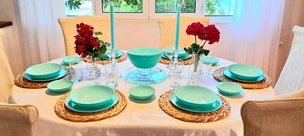 Emphasis Traditional House