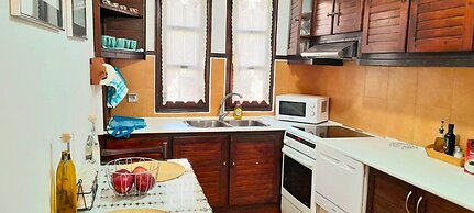 Emphasis Traditional House