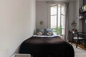 Splendid 5BR Family Apartment - Trocadero