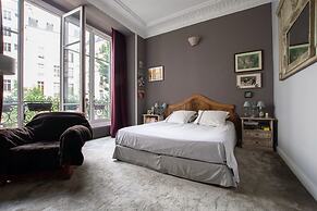 Splendid 5BR Family Apartment - Trocadero