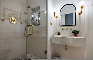 Luxury 3BR Flat Near the Champs Elys es