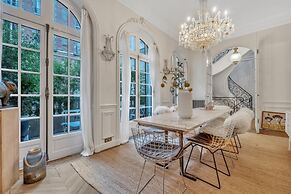 Luxury 5BR House Close to the Arc de Triomphe