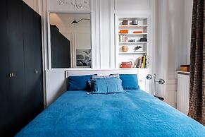 Prestigious Apartment Near the Trocadero