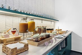 Riverside Hotel by Goodnite cz