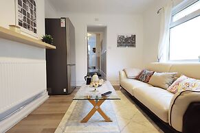 Cardiff Guesthouse & On-Street Parking