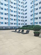 Cozy Quezon City Condo With Private Pool & Elevator Access