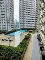 Cozy Quezon City Condo With Private Pool & Elevator Access