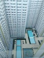 Cozy Quezon City Condo With Private Pool & Elevator Access