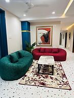 PubliQ Luxury Stays