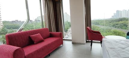 PubliQ Luxury Stays