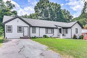 1 Mi to Dtwn Monroe: Family-friendly Duplex!