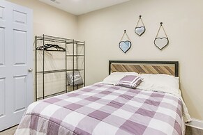 1 Mi to Dtwn Monroe: Family-friendly Duplex!