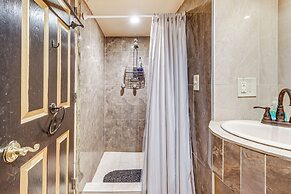 Near Downtown Scranton: Getaway w/ Patio