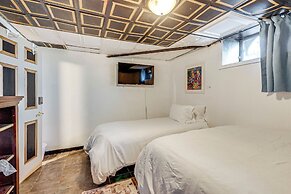 Near Downtown Scranton: Getaway w/ Patio