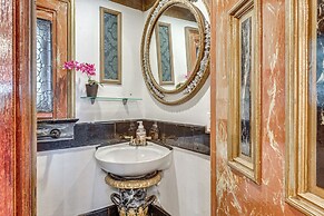 Near Downtown Scranton: Getaway w/ Patio