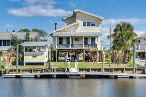 Fish & Kayak: Home Near Shell Point Beach!