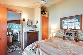 Waterfront Cottage on Lake George w/ 2 Docks!