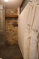 8 Design Urla